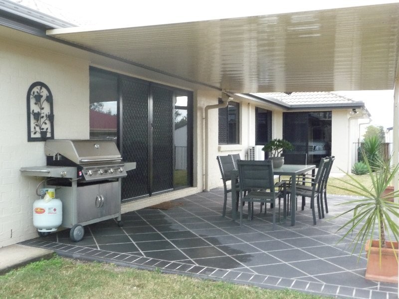 22 Eric Drive, Blackstone QLD 4304