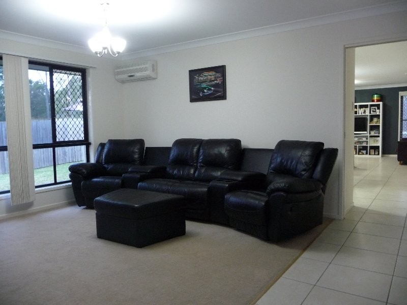 22 Eric Drive, Blackstone QLD 4304