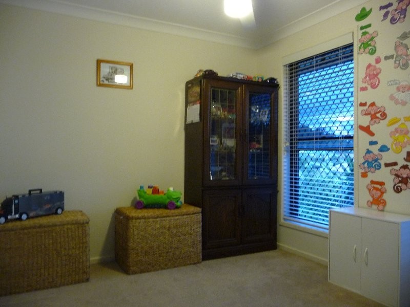 22 Eric Drive, Blackstone QLD 4304