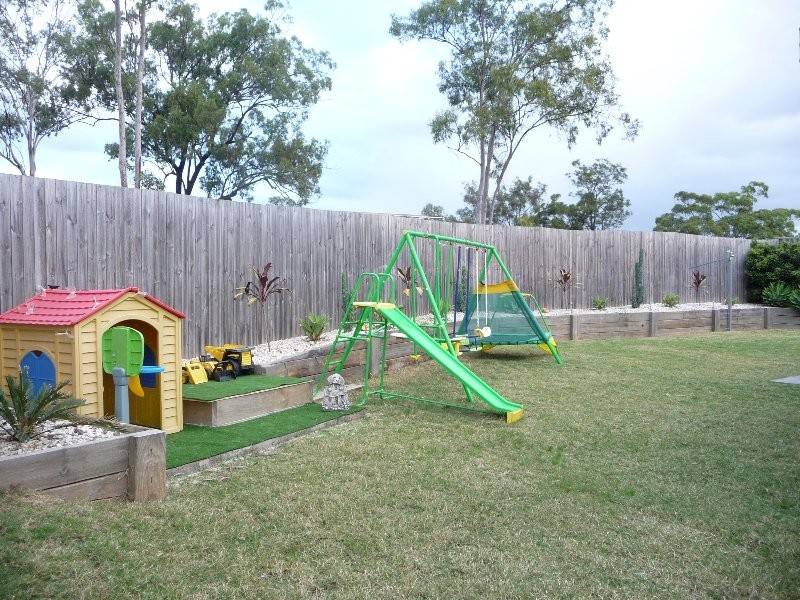 22 Eric Drive, Blackstone QLD 4304