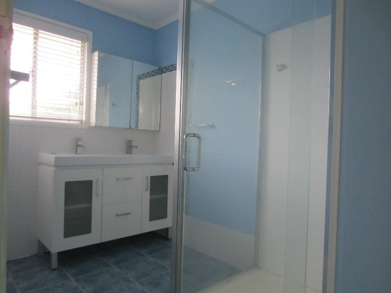 10 Warner Street, Raceview QLD 4305