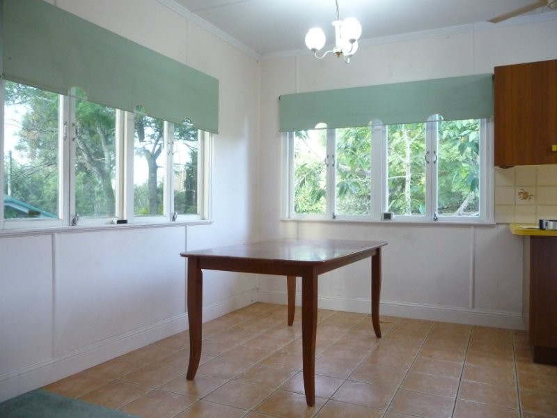 216 Warwick Road, Churchill QLD 4305