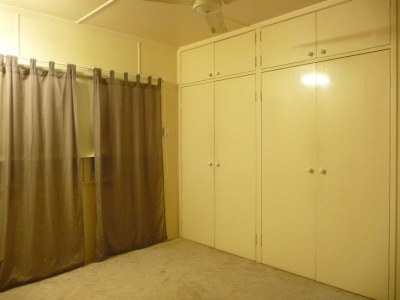 216 Warwick Road, Churchill QLD 4305