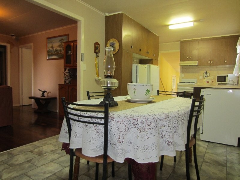 38 Robertson Road, Eastern Heights QLD 4305