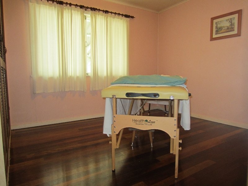 38 Robertson Road, Eastern Heights QLD 4305