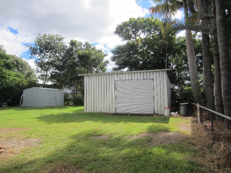 38 Robertson Road, Eastern Heights QLD 4305