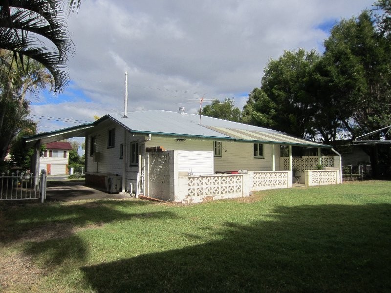 38 Robertson Road, Eastern Heights QLD 4305