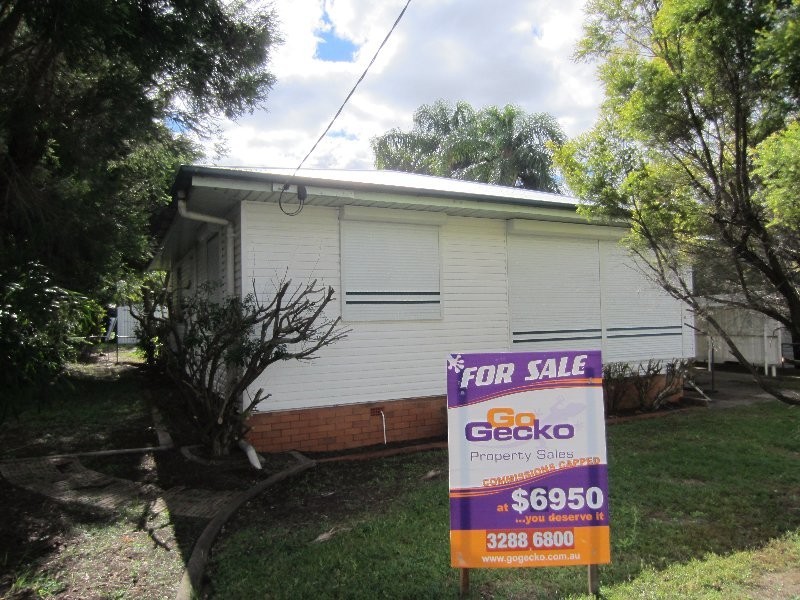 38 Robertson Road, Eastern Heights QLD 4305