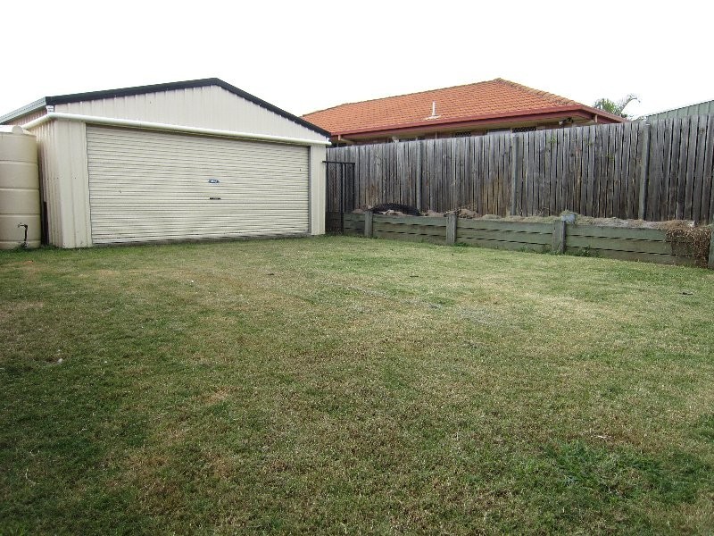 6 Pepperina Street, Flinders View QLD 4305