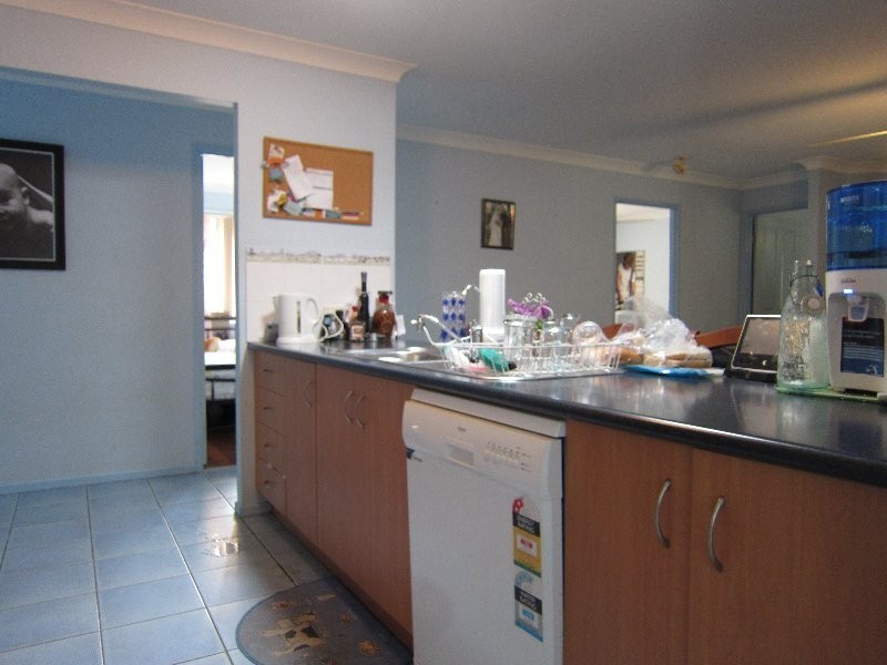 6 Pepperina Street, Flinders View QLD 4305