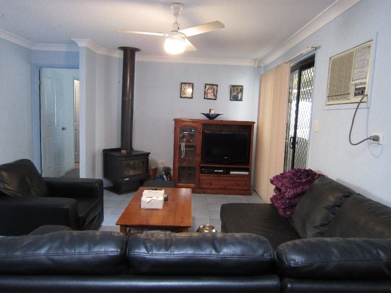 6 Pepperina Street, Flinders View QLD 4305