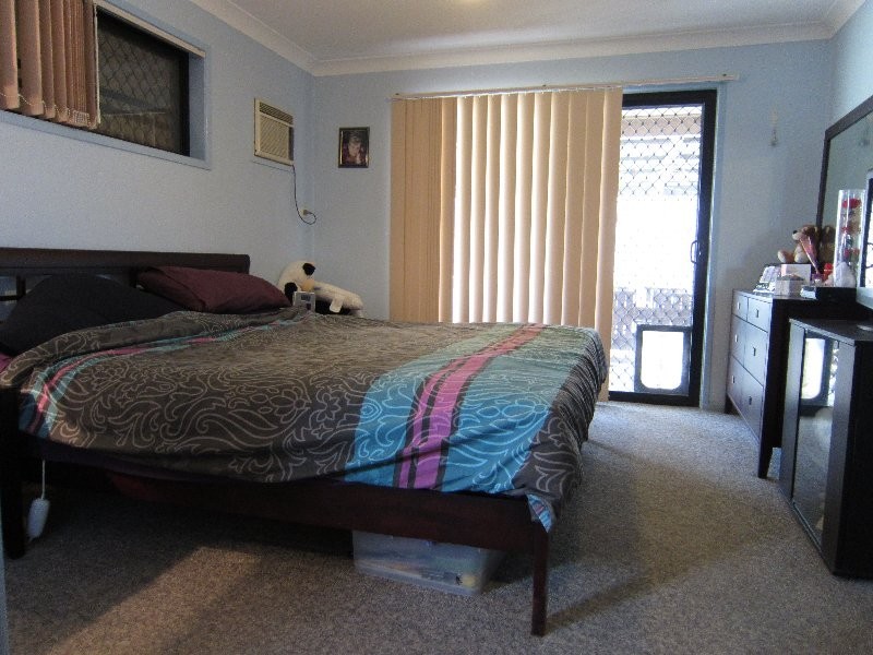 6 Pepperina Street, Flinders View QLD 4305