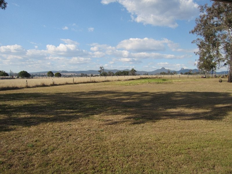 27 Ivory Close, Peak Crossing QLD 4306