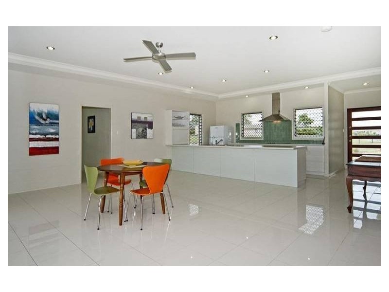 27 Ivory Close, Peak Crossing QLD 4306