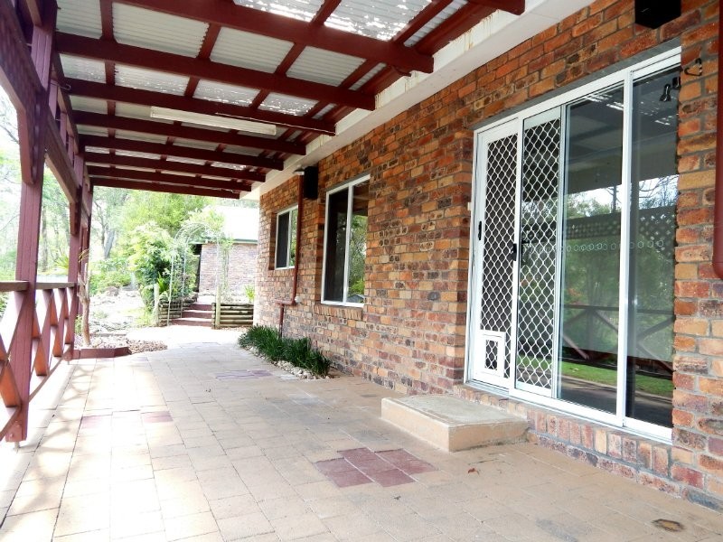 27 Timbarra Crescent, Karana Downs QLD 4306
