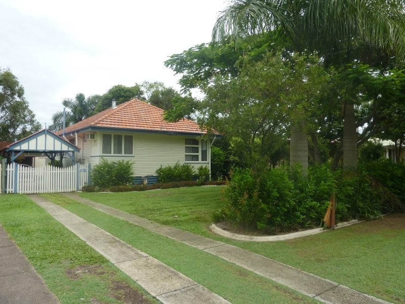 23 Crosshill Street, Leichhardt QLD 4305