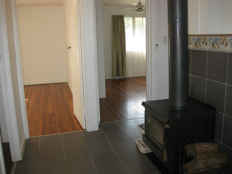 23 Crosshill Street, Leichhardt QLD 4305