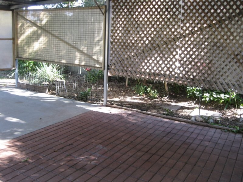 23 Crosshill Street, Leichhardt QLD 4305