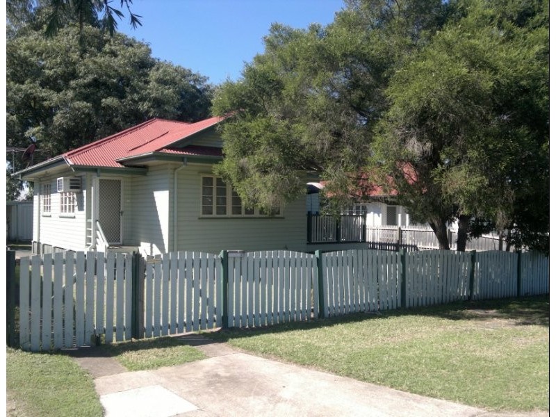 17 Ernest Street, Leichhardt QLD 4305