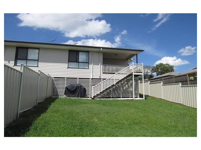 2/5 Lagoona Court, Churchill QLD 4305