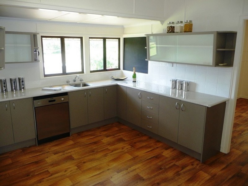 1 Bottomley Street, Brassall QLD 4305