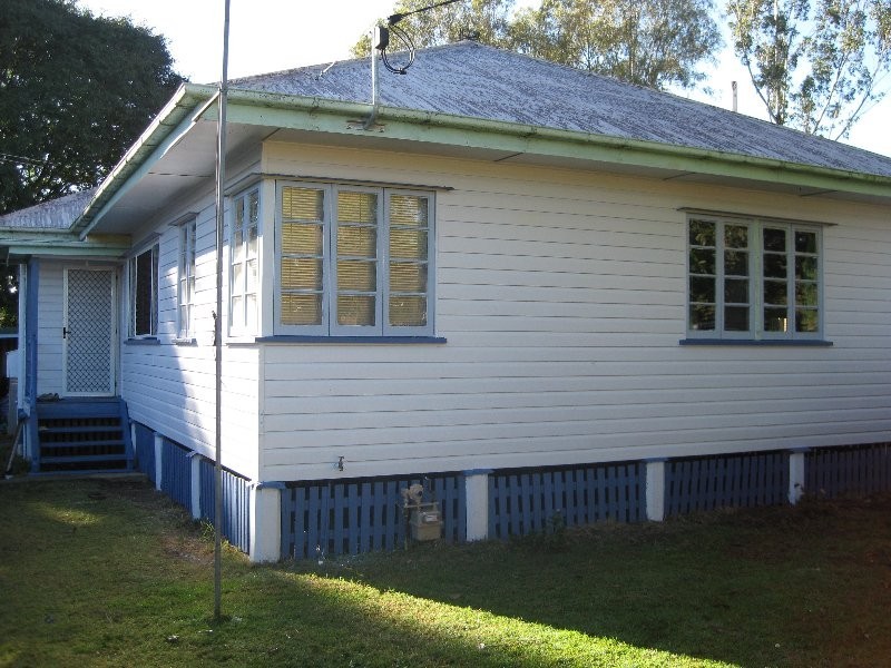 25 Ernest Street, Leichhardt QLD 4305
