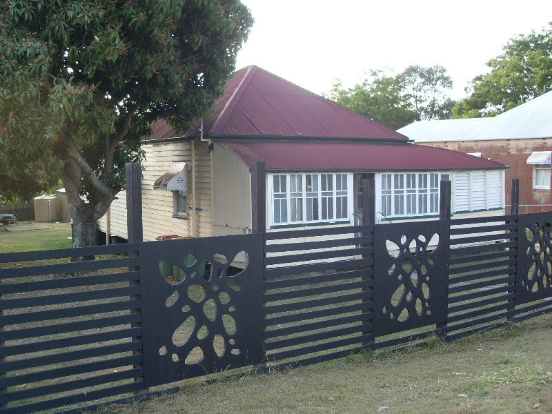 12 River Road, Bundamba QLD 4304