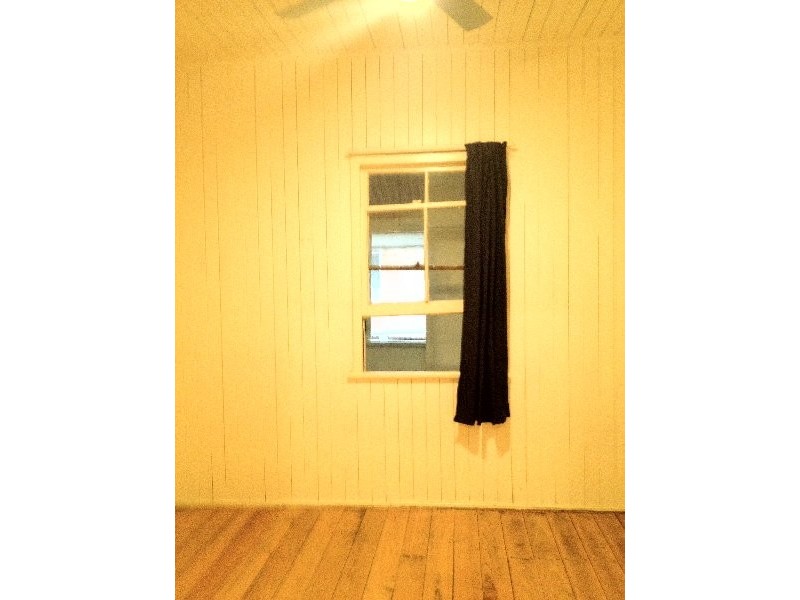 12 River Road, Bundamba QLD 4304