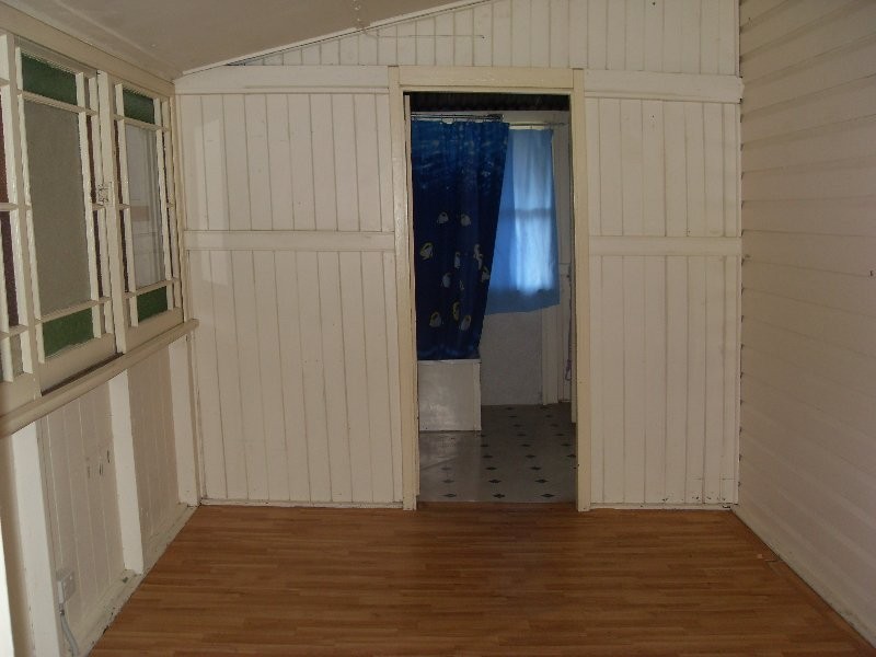 12 River Road, Bundamba QLD 4304