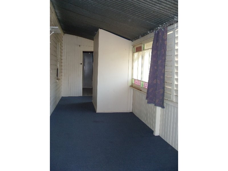 12 River Road, Bundamba QLD 4304