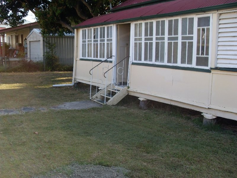 12 River Road, Bundamba QLD 4304