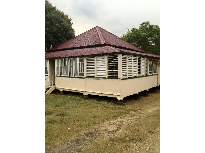 12 River Road, Bundamba QLD 4304