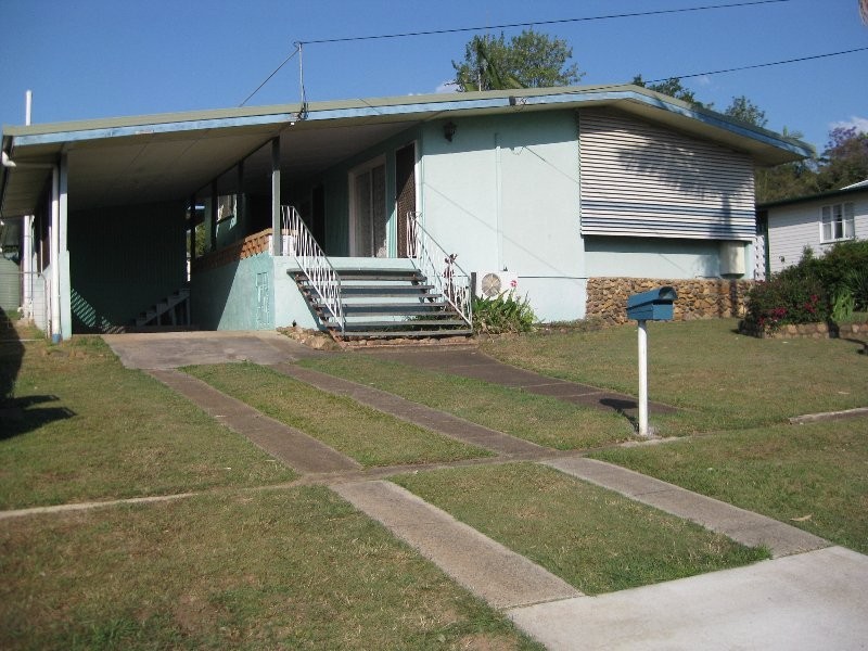 8 Lower McCormack Street, Bundamba QLD 4304