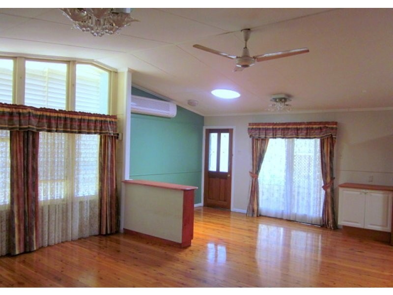 8 Lower McCormack Street, Bundamba QLD 4304