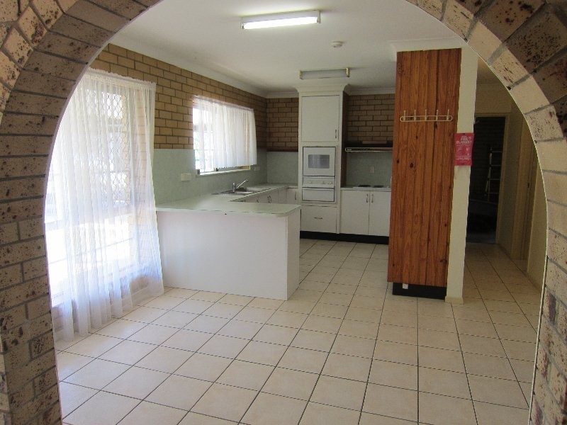 39 Glebe Road, Newtown QLD 4305