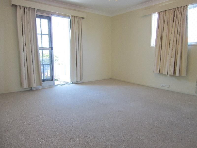 39 Glebe Road, Newtown QLD 4305