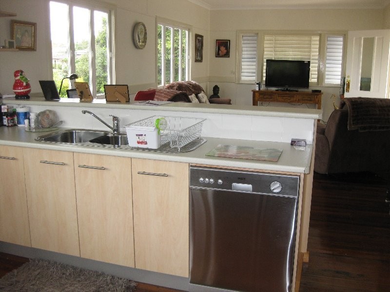 17 Marginson Street, Leichhardt QLD 4305