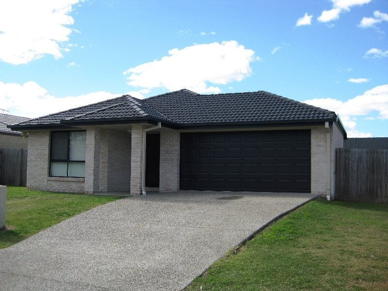 17 Ronayne Circuit, One Mile QLD 4305