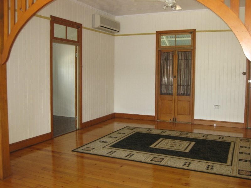 12 Brisbane Road, East Ipswich QLD 4305