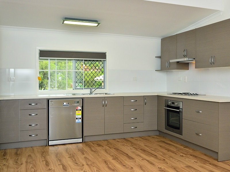 14 Brisbane Road, East Ipswich QLD 4305