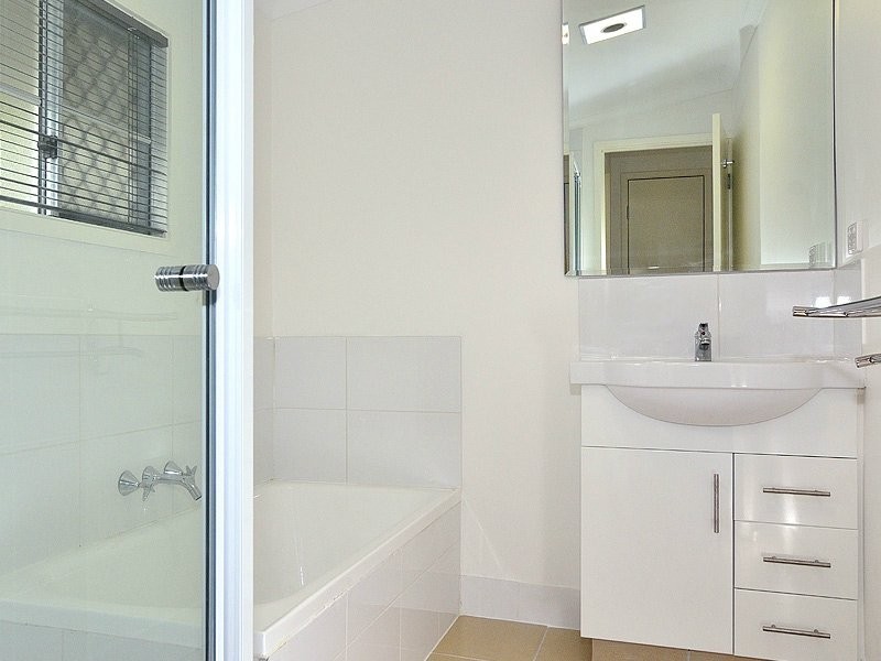 14 Brisbane Road, East Ipswich QLD 4305