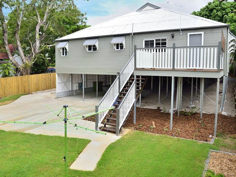 14 Brisbane Road, East Ipswich QLD 4305