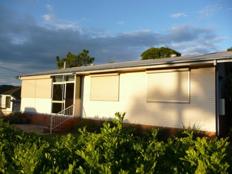 216 Warwick Road, Churchill QLD 4305