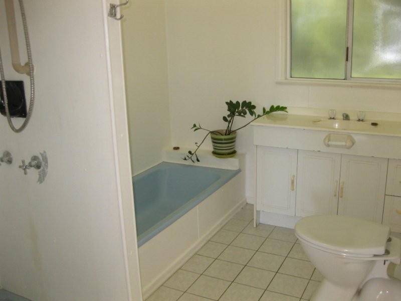 216 Warwick Road, Churchill QLD 4305