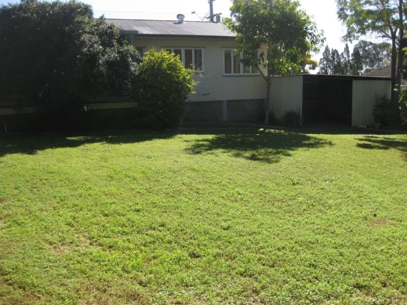 216 Warwick Road, Churchill QLD 4305