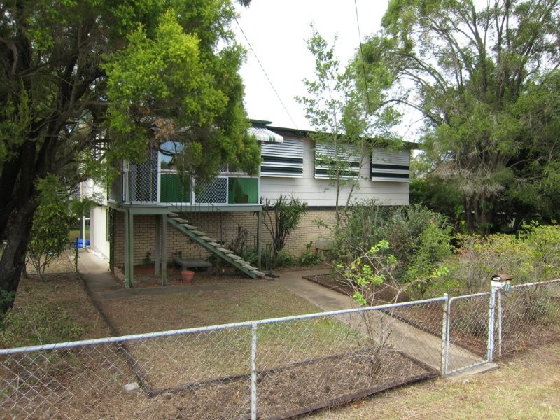 12 Mary Street, Flinders View QLD 4305