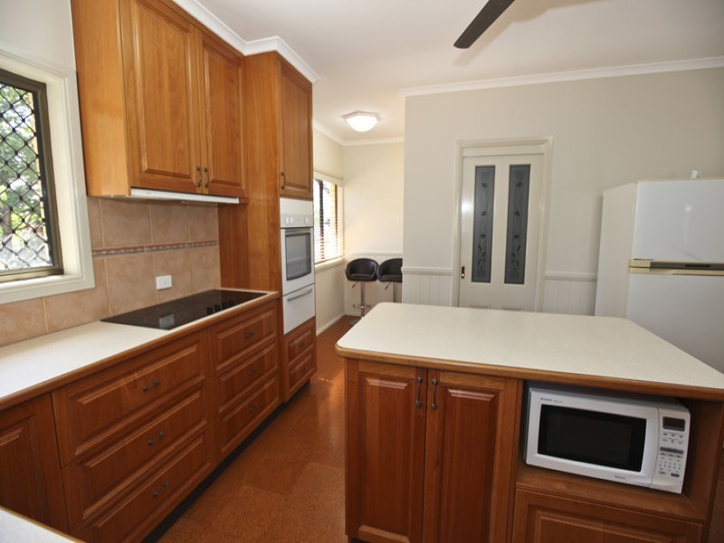 37 FISHER STREET, West Gladstone QLD 4680