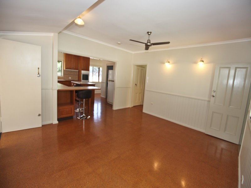 37 FISHER STREET, West Gladstone QLD 4680
