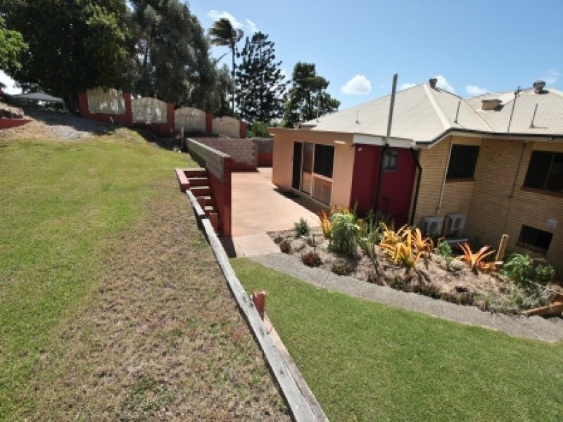 37 FISHER STREET, West Gladstone QLD 4680