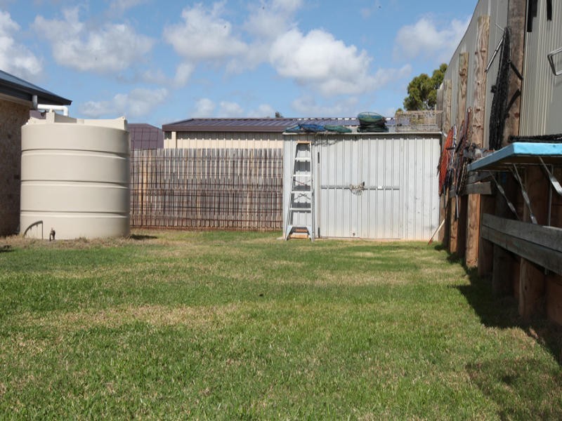 50 Bauhinia Street, Boyne Island QLD 4680